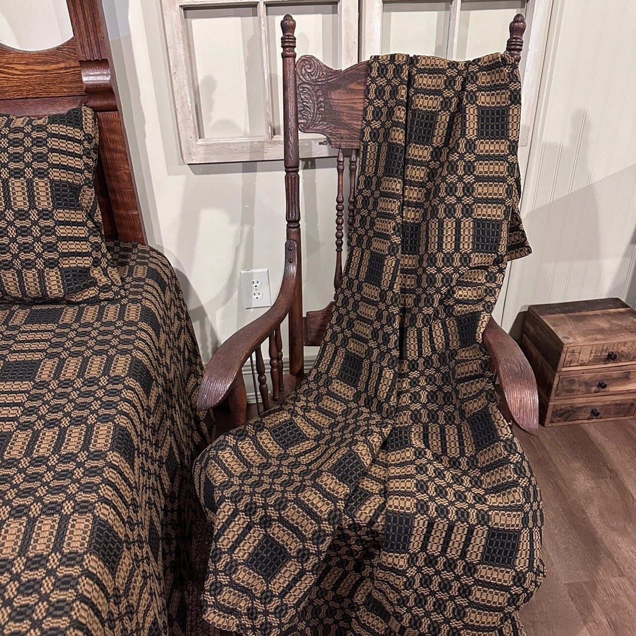 Pine Creek Westbury Black and Mustard Woven Throw