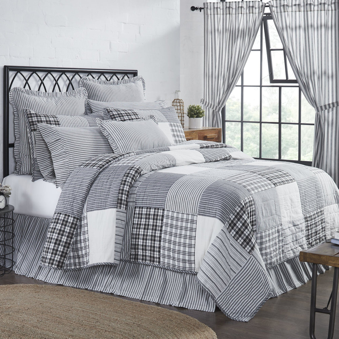 Sawyer Mill Black Bedding