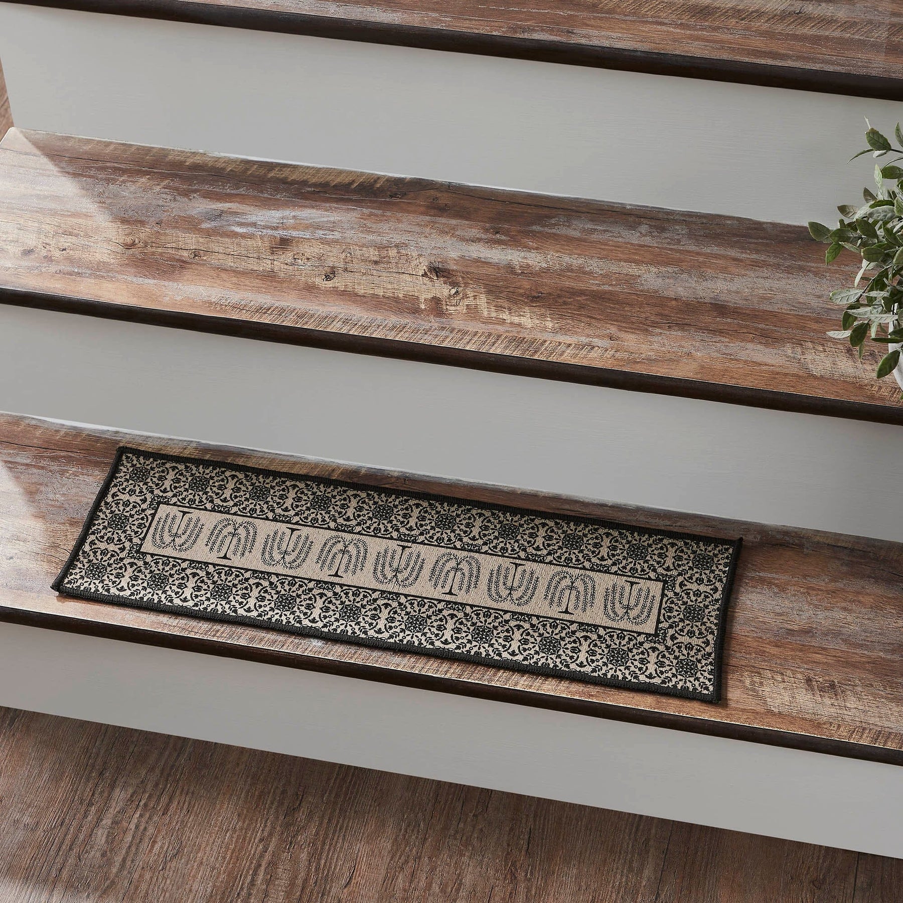 Custom House Black Indoor/Outdoor Rectangle Stair Tread Latex Backed 8