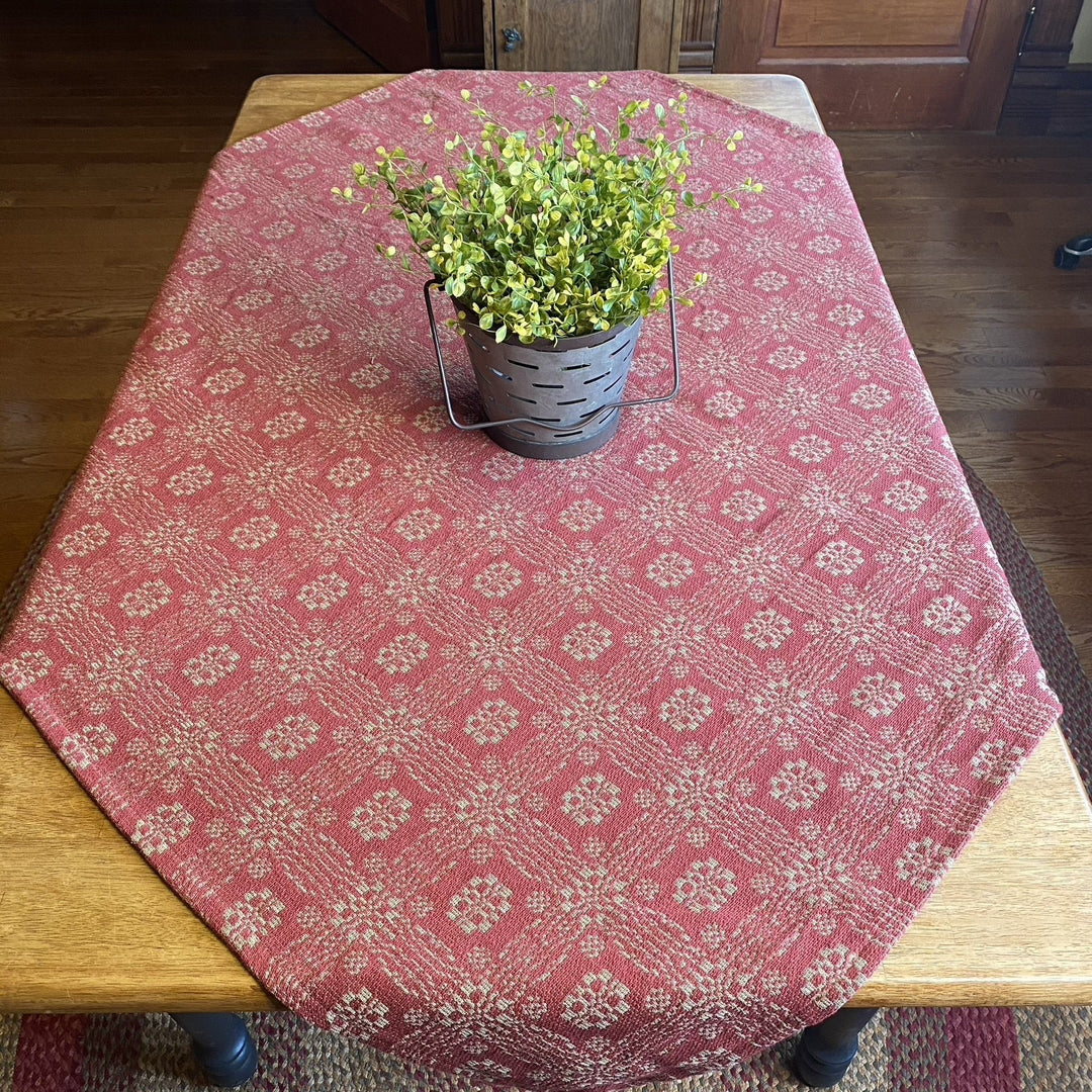 Pine Creek Gettysburg Cranberry and Tan Woven Table Cloth 52