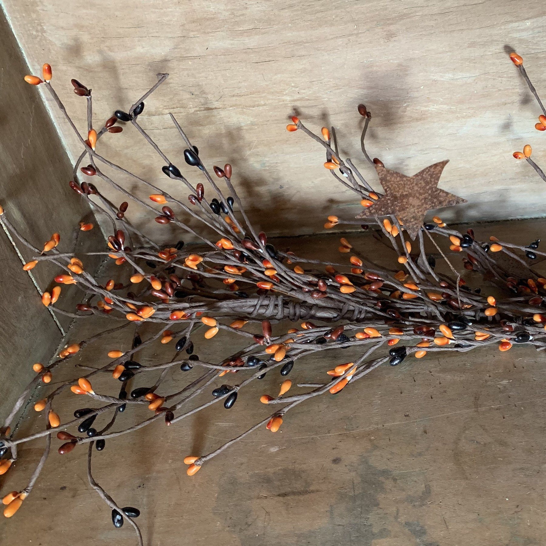 EV-44R Primitive Pip Berry Garland in Orange Color - 5 foot / 60 inches  Length, Fall or All Season Color Garland, Home Décor, Wedding, Fireplace,  Kitchen and Dining Table Décor 